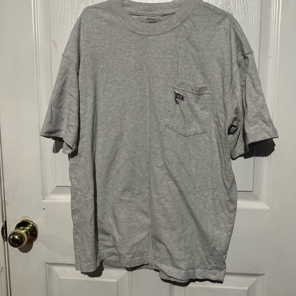 American Eagle Outfitters Men's Light Gray Tee